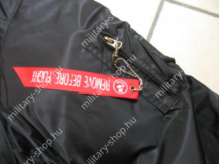 katonai kabát bomber dzseki pilóta dzseki katonai felszerelés ruházat katonai bolt üzlet army shop army store military shop budapest salgótarján nógrád megye cwu-45 cwu dzseki m-tramp mtramp