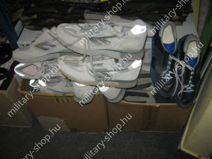 angol  katonai edzőcipő katonai bolt üzlet military shop army shop army store budapest salgótarján katonai edzőcipő katonai ruházat felszerelés katonai bakancs surranó