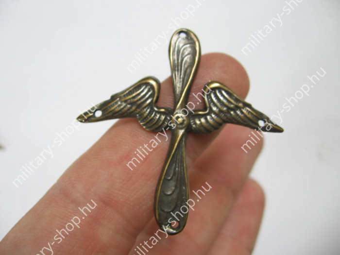 katonai bolt üzlet miliary shop army shop budapest salgótarján katonai ruházat felszerelés horthy repülőgép személyzet felvarrói jelzései gallérhajtóka jelzések II.világháborús felvarrók második világháború puma század