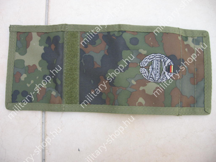 katonai pénztárca id tok katonai hátizsák német bundeswehr bw hátizsák bakancs surranó katonai ruházat felszerelés katonai bolt üzlet military shop army shop army store military store budapest páncélgránátos katonai pénztárca id tok katonai hátizsák német bundeswehr bw hátizsák bakancs surranó katonai ruházat felszerelés katonai bolt üzlet military shop army shop army store military store budapest páncélgránátos
