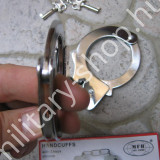 bilincs rendőr bilincs katonai bolt üzlet army shop army store military shop budapest pest megye használt  katonai ruházat felszerelés