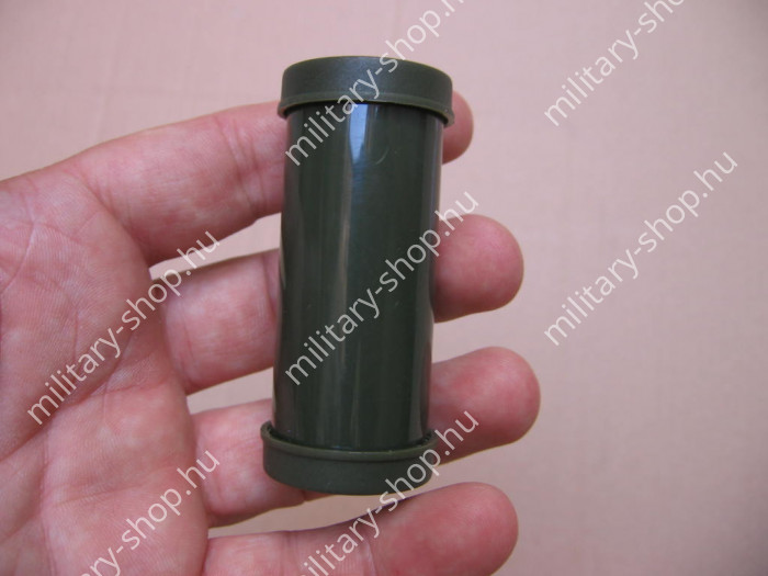 katonai álcakrém festék maszk arc festék használt katonai ruházat felszerelés  bakancs sapka nadrág zubbonykatonai bolt üzlet army shop store military shop store in budapest