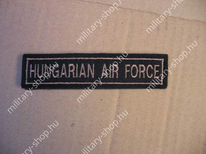 magyar légierő mellkasfelvarró repülős felvarrók katonai ruházat felszerelés katonai bolt üzlet army shop military shop army store budapest magyar honvédség  katonai rangjelzés rendfokozati jelzés hungary mellkasfelirat sivatagi pajzs fel