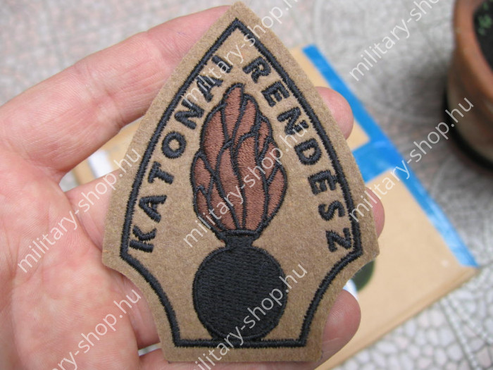 mh magyar honvédség katonai rendész  francia angol nato német usa baret barett lövész ejtőernyős felvarró katonai bolt üzlet army shop store in budapest