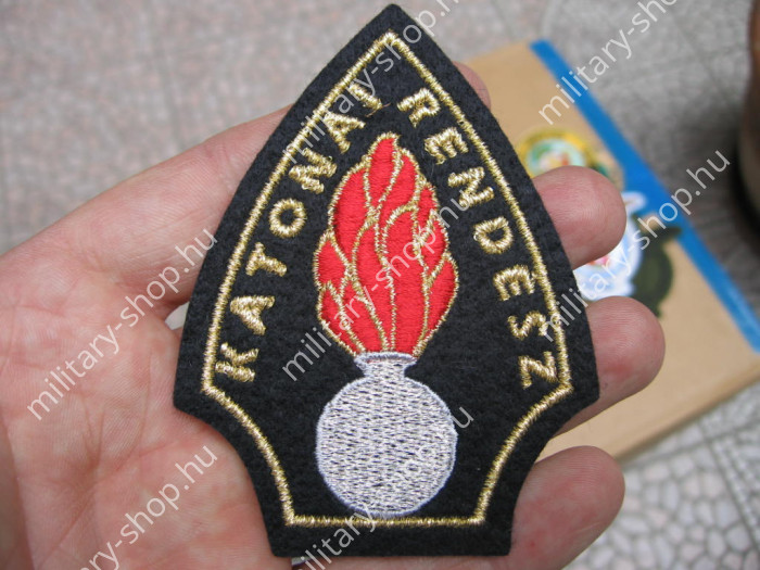 mh magyar honvédség katonai rendész  francia angol nato német usa baret barett lövész ejtőernyős felvarró katonai bolt üzlet army shop store in budapest