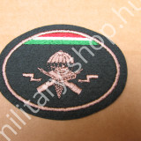 ÚJ2869,MAGYAR HONVÉDSÉG BARET FELVARRÓ,GYAPJÚ ALAPÚ ,EJTŐERNYŐS FELDERÍTŐ , ÚJ