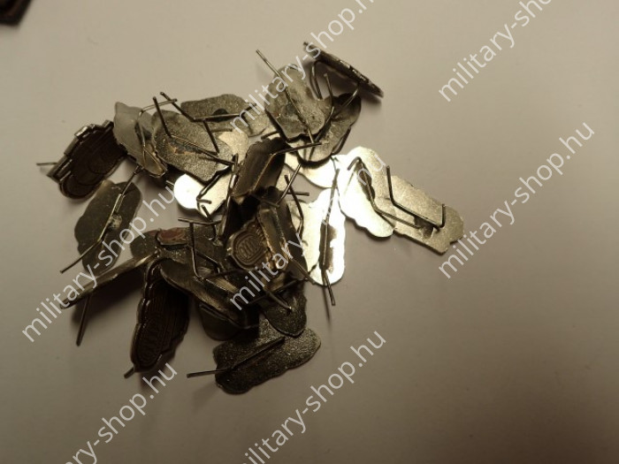 magyar katonai fém paroli fegyvernemi jelzés katonai bolt üzlet military shop store army shop store budapest magyar katonai felvarrók deszantos ejtőernyős desszantos mellkas osztályjelzés deszantos ejtőernyős felvarró