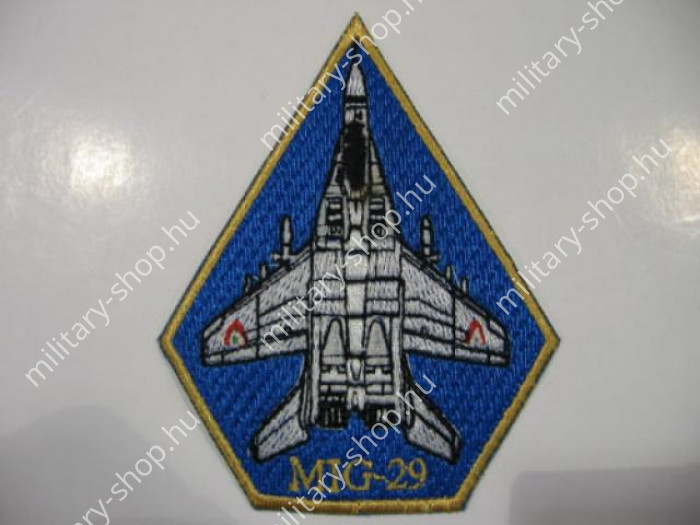 puma század , mig-29 fulcrum , magyar légierő  mig felirat magyar repülős felvarrók magyar pilóta felvarró magyar katonai felszerelés ruházat rangjelzések puma század , mig-29 fulcrum , magyar légierő  mig felirat magyar repülős felvarrók magyar pilóta fe