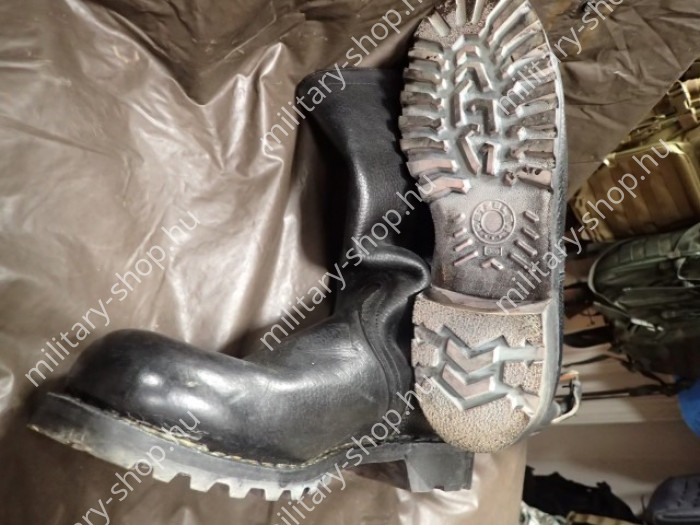 katonai box mentős haix meindl bw hegyivadász ejtőernyős lowa magnum btes swat blackhavk belleville panama bakancs cipőtisztító készlet vezelines box boksz katonai bolt üzlet army shop store military shop store in budapest asia centerbw bundeswehr tengeré katonai box mentős haix meindl bw hegyivadász ejtőernyős lowa magnum btes swat blackhavk belleville panama bakancs cipőtisztító készlet vezelines box boksz katonai bolt üzlet army shop store military shop store in budapest asia centerbw bundeswehr tengeré