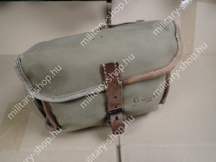 magyar katonai régiség,horthy rákosi háborús  katonai kötszer csomag esk ifak cls sebkötöző csomag elsősegély csomag  katonai bolt üzlet army shop store military shop store surplus in budapest first aid kit