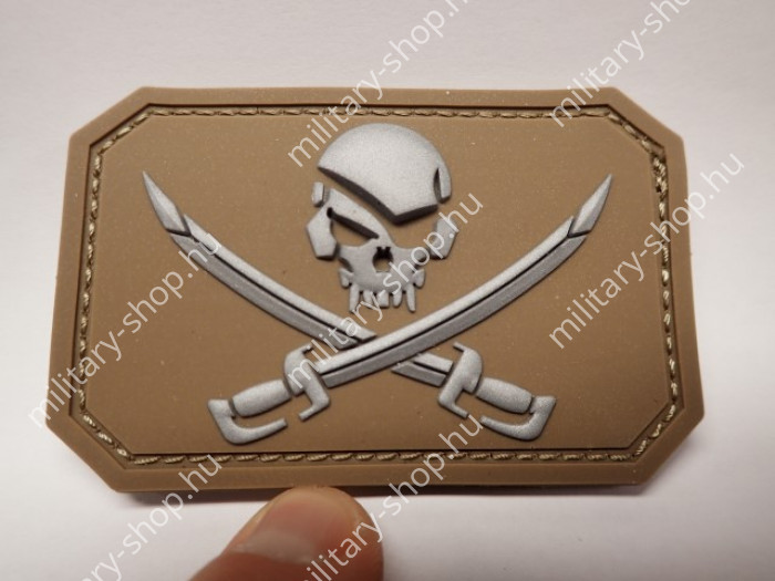 pvc hímzett öntött medic cls combat livesafer blackhawk down no mercy katonai vicces funny felvarrók katonai elsősegély koponyás  kalózos karjelzések patch katonai bolt üzlet army shop store military shop store surplus in budapest