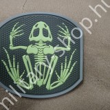ÚJ4931, FROG(BÉKA ) CSONTVÁZ , SÖTÉTZÖLD ALAP , NEON  PVC PATCH SZÍNES , ÚJ ( 73 )