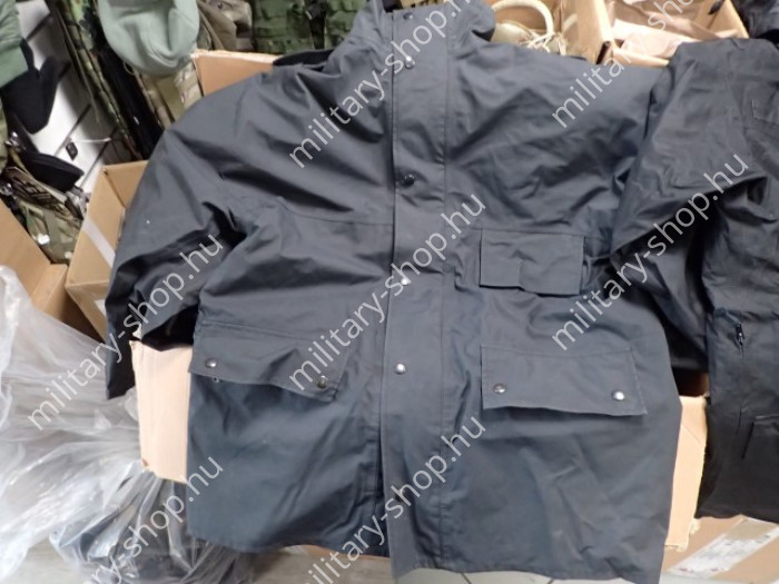 angol rendőrségi kabát katonai gyakorló nadrág zubbony magyar 2003m 2003 m sivatagi osztrák gore-tex kabát hadi gyakorló nadrág pilóta nadrág marpat woodland desert  bevetési nadrág katonai bolt üzlet army shop store military shop store in budapest