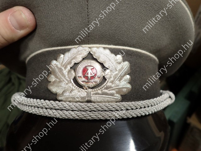 keletnémet nva tányérsapka ruházat felszerelés bakancs katonai bolt üzlet army shop store military shop store in  budapest