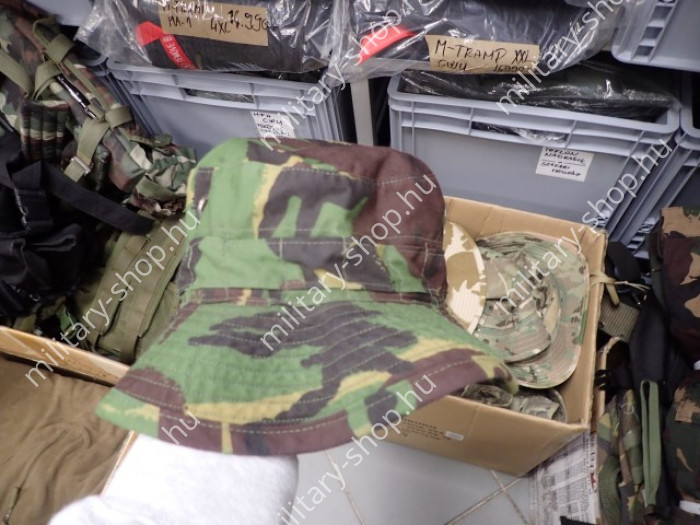 dpm ddpm angol terepszín sas special forces  booney cap hat sapka sas woodland marpat woodland desert acu ucp cce kabát zubbony ing nadrág dzseki gore-tex katonai bolt üzlet army military surplus shop store in budapest