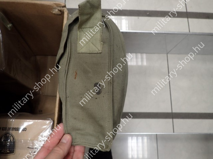vegyvédelmi öfi ruha bakancs gyakorló felszerelés orosz magyar usa nato  katonai  vegyvédelmi ruha öfi ruha katonai  gázálarc  katonai bolt üzlet  army shop  army store military shop surplus is  budapest