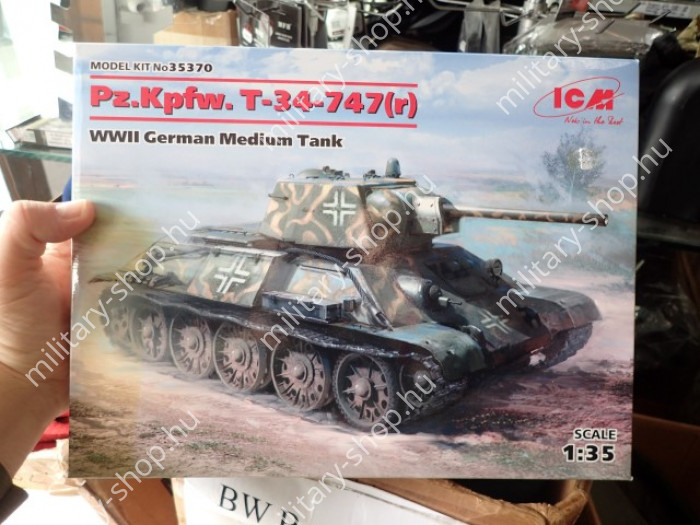 35370 ® pz.kpfw . t-34-747 (r)us medium tank m3 lee mid miniart rumpeter tamiya takom revell italeri friulmodellizmo rye field  border bandai academy eduard modell makett shop bolt üzlet  in budapest