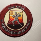 POUR GYULA 17.. TERÜLETVÉDELMI ZÁSZLÓALJ , KÖZNAPI SZÍNES, KARFELVARRÓ ,ÚJ