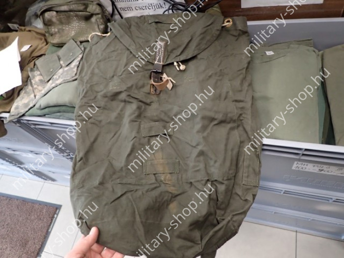 magyar páncélos málhazsák málhagyík katonai táska hátizsák járőr hátizsák katonai felszerelés ruházat katonai bolt üzlet army shop army store military shopstore surplus in  budapest