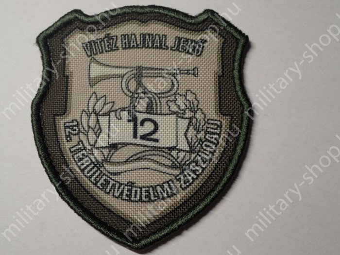 vitéz hajnal jenő  12.. területvédelmi zászlóalj ezred  magyr katonai  kar baret sapka felvarrók  katonai bolt üzlet army military shop store  surplus in budapest