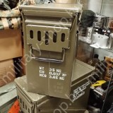ÚJ5338, DÁN -U.S. LŐSZERES LÁDA HASZNÁLT , KIVÁLÓ ÁLLAPOT , ZÖLD , FÉM, 0.50 CAL ( 12,7-ES MÉRETŰ )